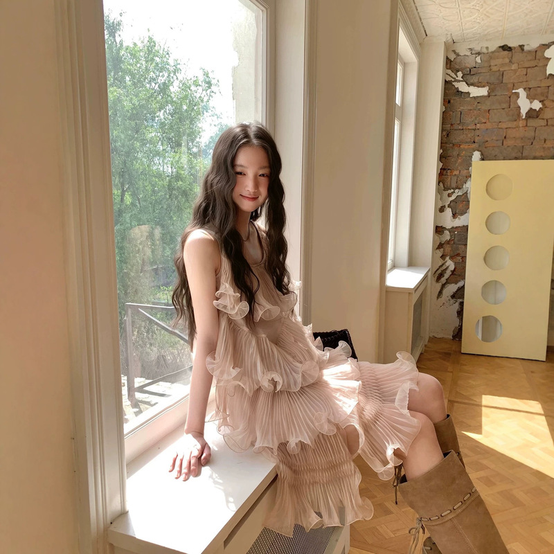soolrok Song Wei Yun Yi Roman Pine Cone Pink Tone Light Luxury Design High-End Pleated Irregular Dress