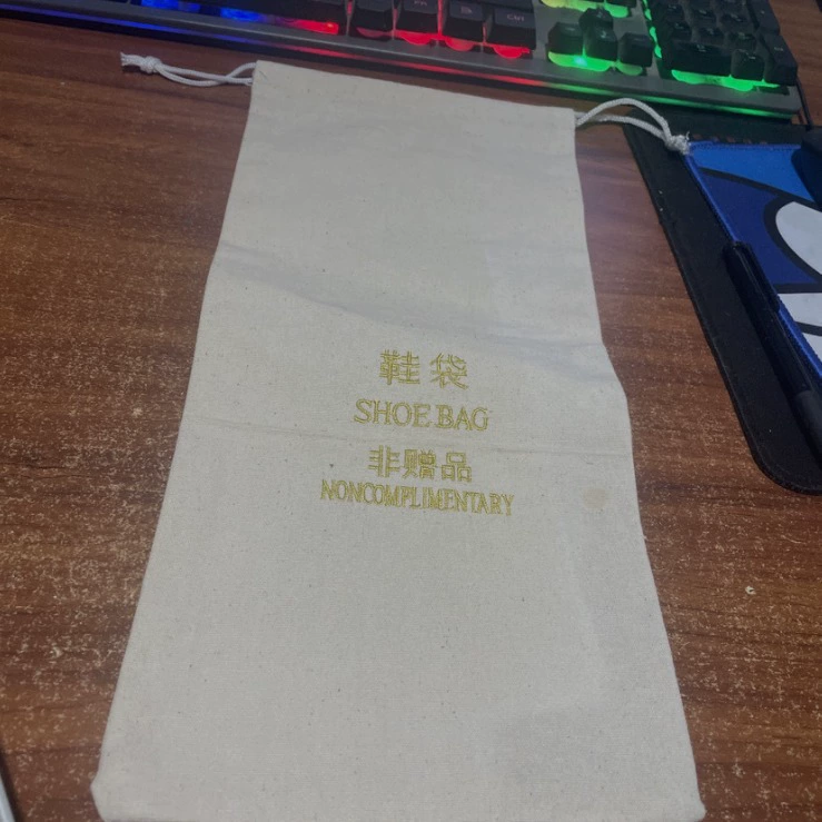 Источник Фабрика Отель Одноразовая ткань для чистки обуви Нетканая ткань для чистки обуви для номеров Гостиницы Расходные товары для чистки обуви Оптовая продажа