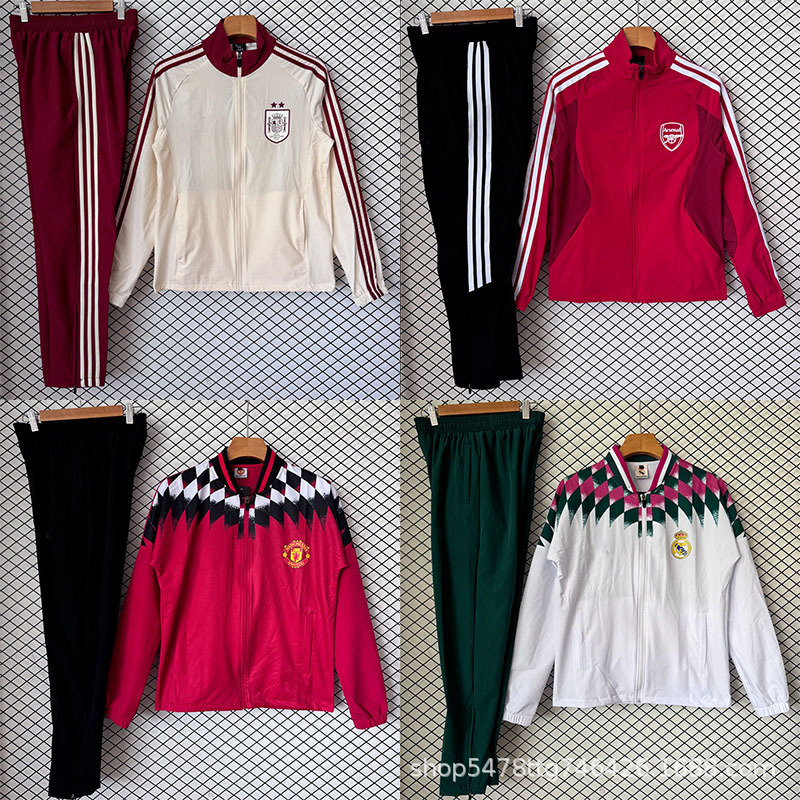 Wholesale 252627 New Style Hoodless Windbreaker Windproof Suit Football Pre-Match Sports Training Jacket Appearance Uniform.