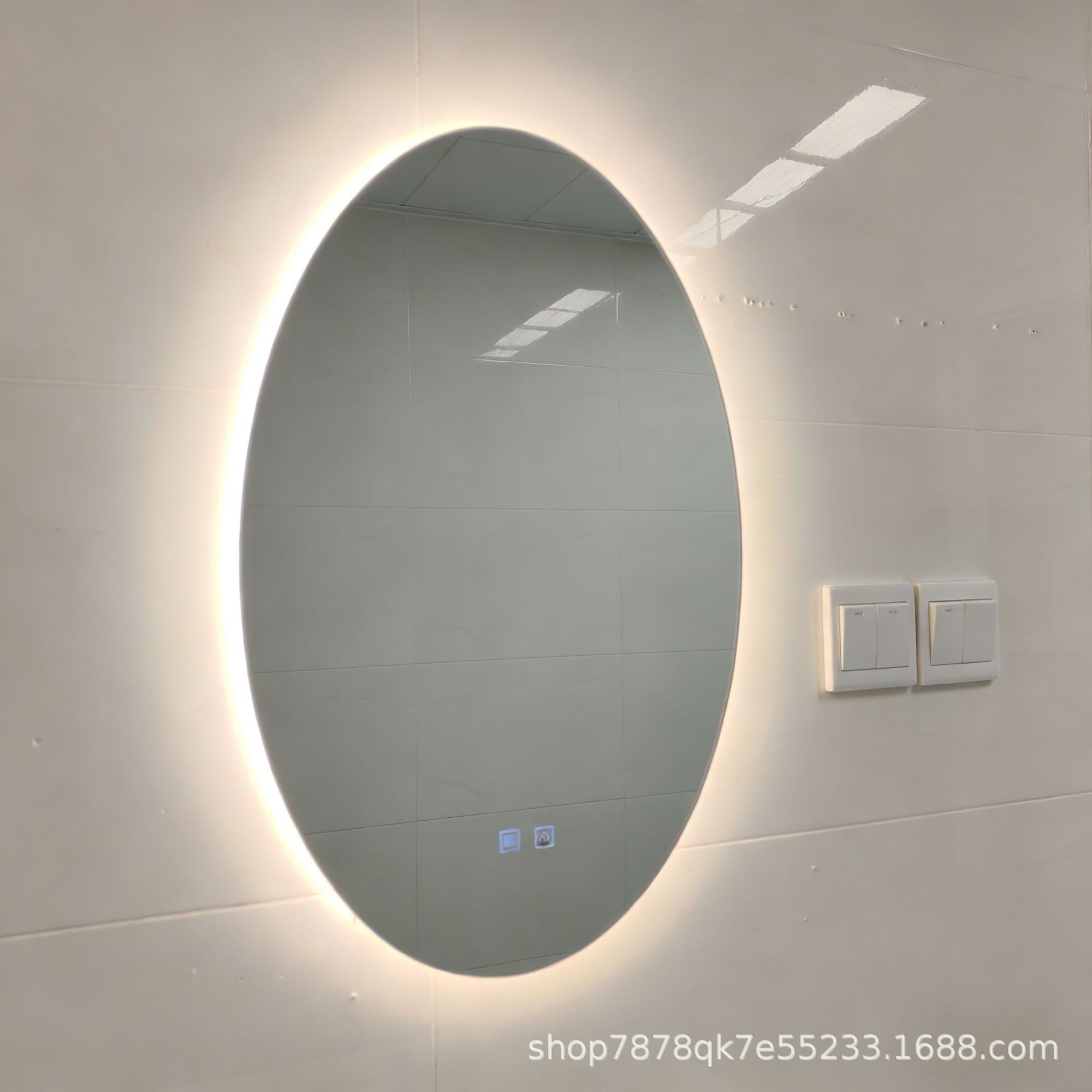 Compra transfronteriza espejo de maquillaje oval huevo de ganso espejo de baño colgado pared LED espejo inteligente heterosexual