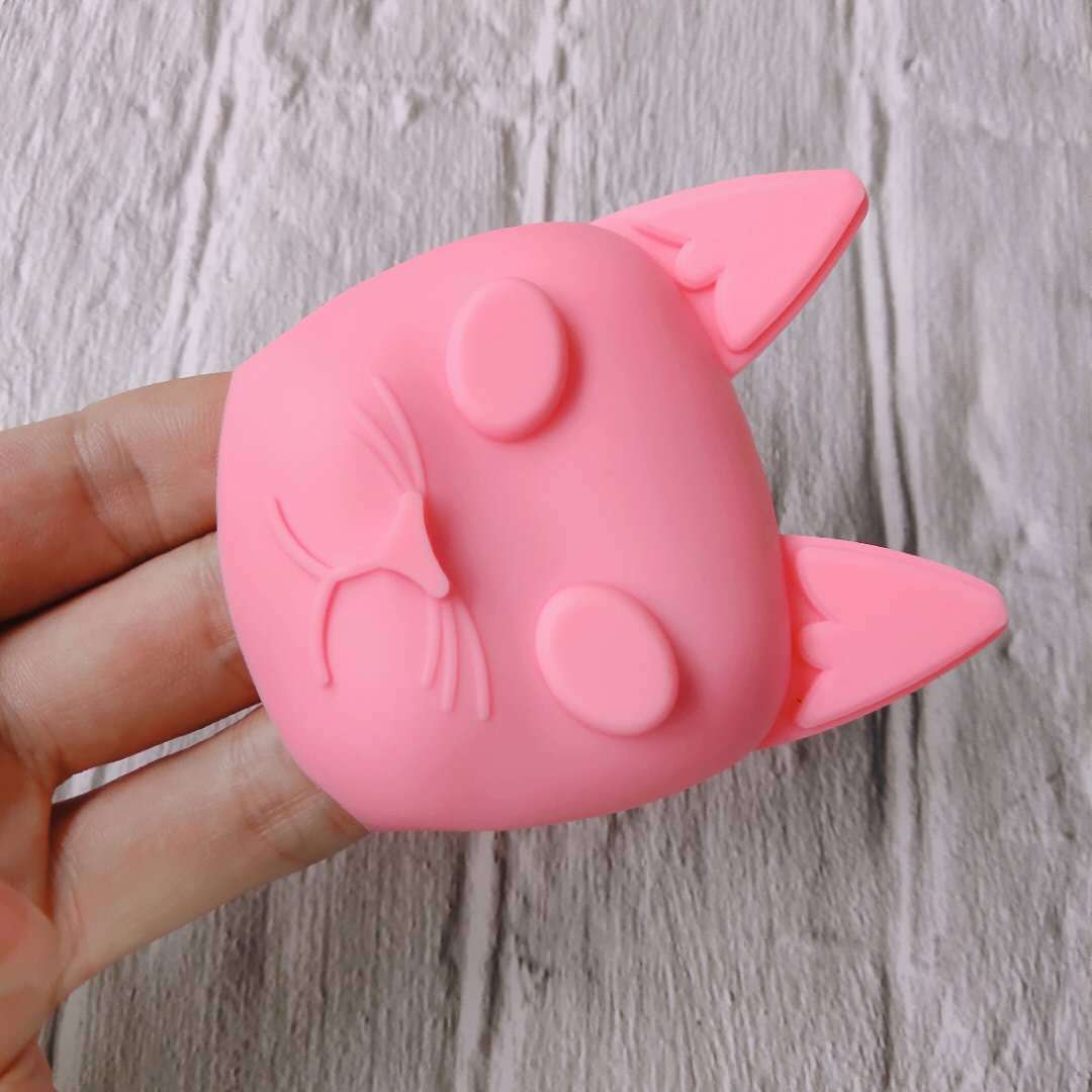 Silicone Makeup Brush Cleaning Egg Image 5