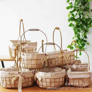 Holiday gift gold iron fabric basket wrought iron cloth basket inside flower basket with hand ceremony Yue ceremony shop portable flower basket wholesale