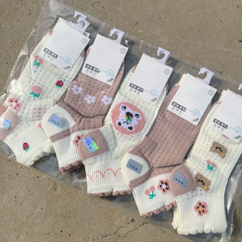 春夏新款女士棉空调船袜学生潮款袜运动日韩系袜学院风洞洞短袜_