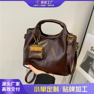 跨境百搭手提小包包女2026新款秋冬季复古斜挎包时尚小拎包水桶包