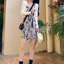 碎花吊带连衣裙两件套2025早初秋季新款法式小个子甜辣妹穿搭套装