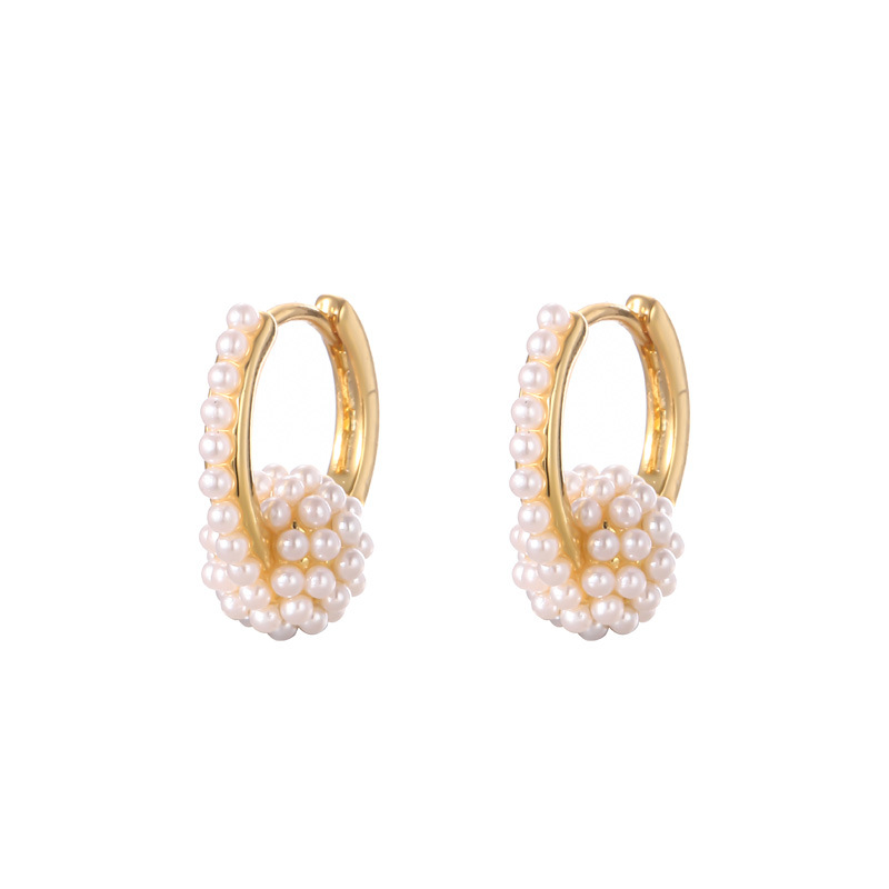Orecchini a cerchio con perle premium per donna design elegante_voghion.com