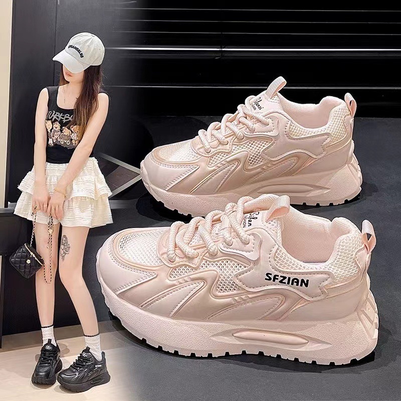 Red zapatos blancos para mujeres 2026 nuevo verano transpirable deportivo ocio suela gruesa aumentó la altura universal zapatos de moda de mujeres
