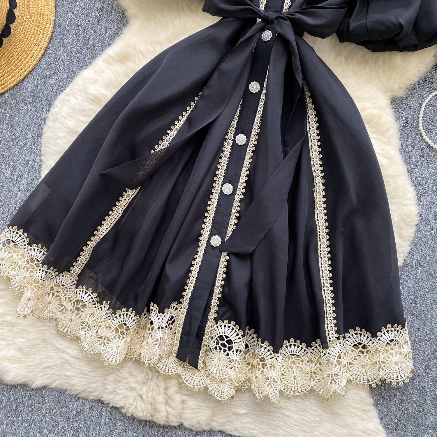 Women's Clothing Niche Retro Palace Style Heavy Lace Splicing Tie Waist Lantern Sleeve Mesh Dress_ecoleips.com