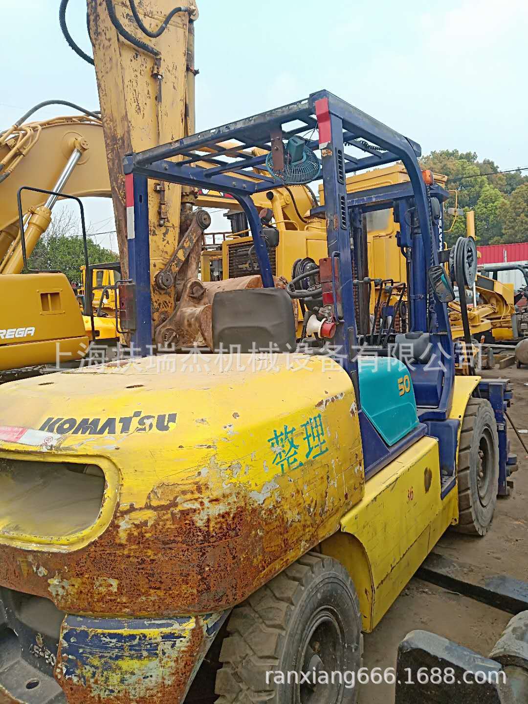 KOMATSU小松5吨二手叉车 夹抱夹叉车 柴油叉车