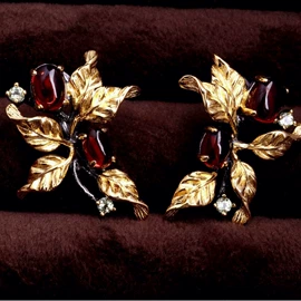 戒指;吊坠;耳坠