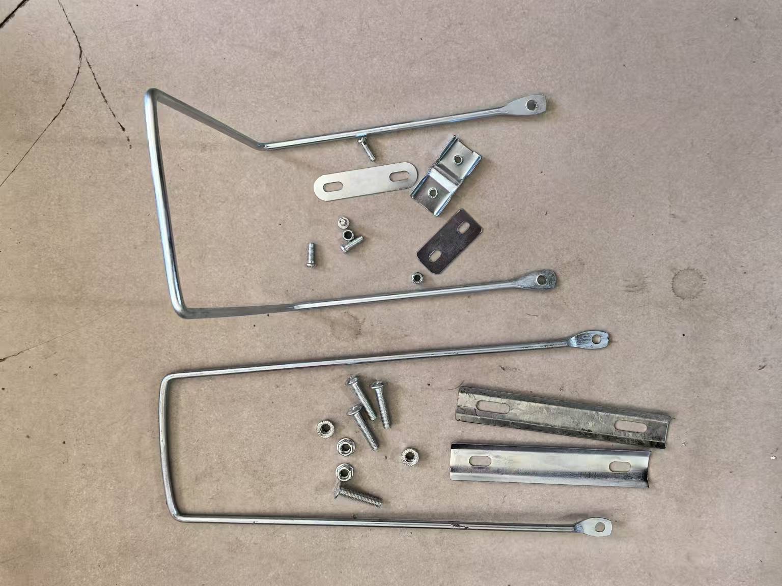 Anti-tilt bracket + card