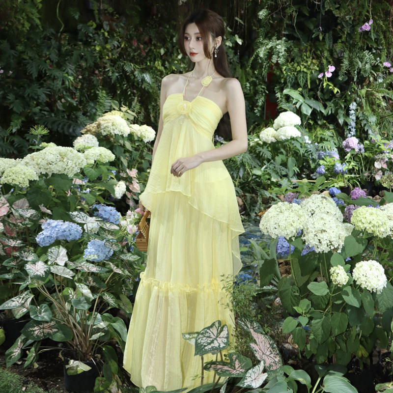 Niche Design High-end Tea Break French Style Chic Beautiful Chanel Style Seaside Holiday Yellow Neck Dress
