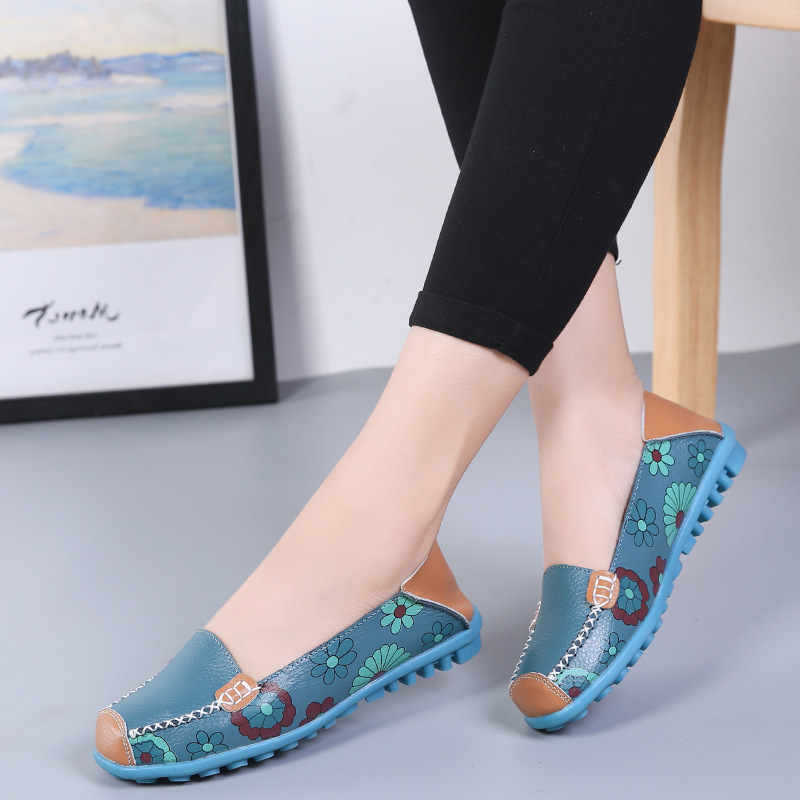 Cross-Border Spring and Summer New Style Factory Direct Sales Women's Shoes Flat Heel Beanie Shoes Mother's Shoes Printed Women's Shoes Lazy Shoes