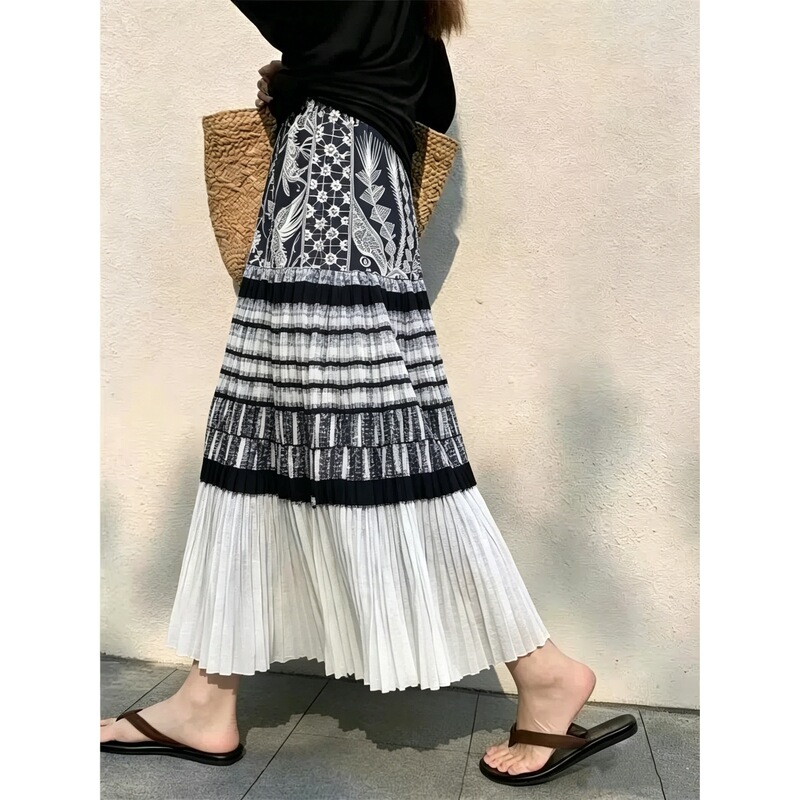 Light Luxury Niche Design, Unique Style Skirt, New Chinese Ethnic Style, Blue Printed Patchwork Pleated A-Line Skirt for Women, Summer Light Luxury Niche Design, Unique Style Skirt, New Chinese Ethnic Style, Blue Printed Patchwork Pleated A-Line Skirt for Women, Summer