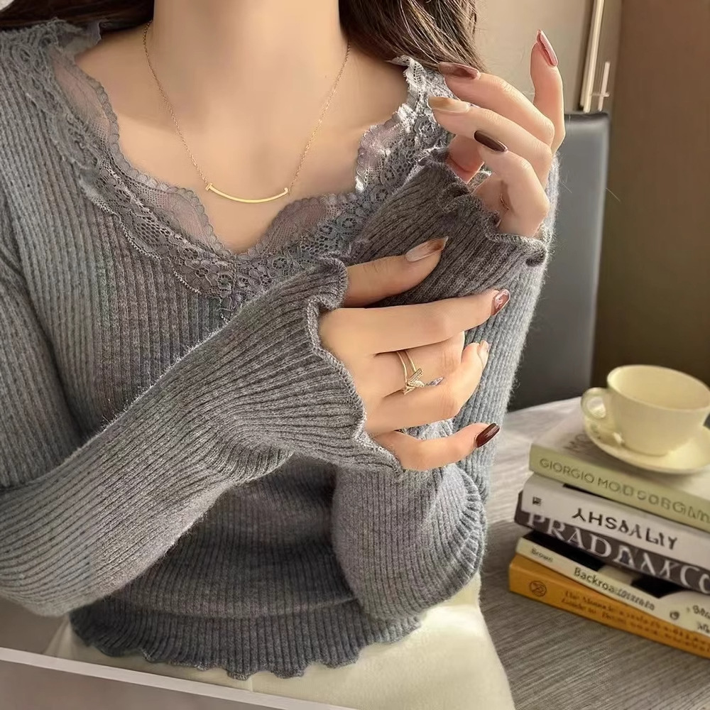 低领蕾丝针织衫设计感内搭毛衣女2024新款春秋冬季V领纯色打底衫