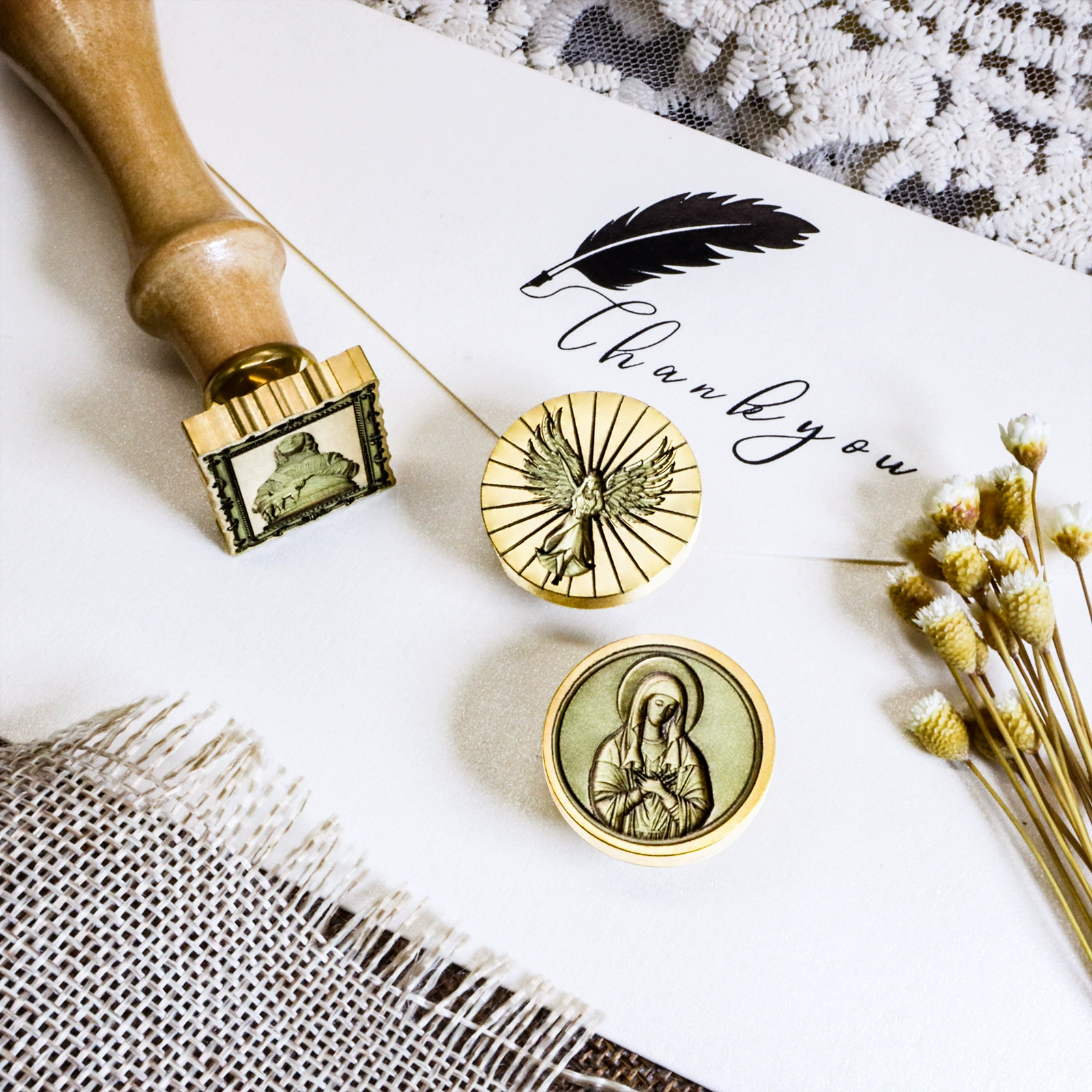 Литературная серия, печать огненной краски, латунный материал, рельефный стереоконверт специальной формы, штамп, ручной счет, огненная краска, уплотнительная головка