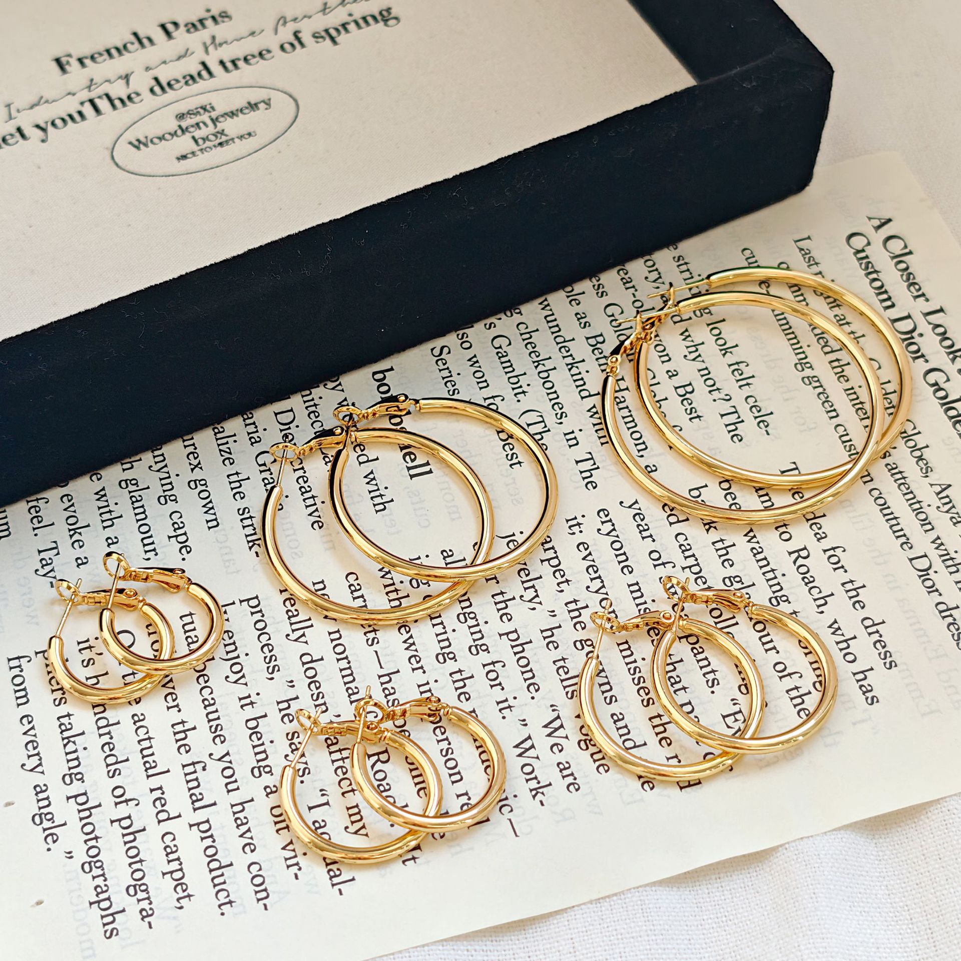 Classic Hoop Earrings For Women Unique Versatile Style_voghion.com