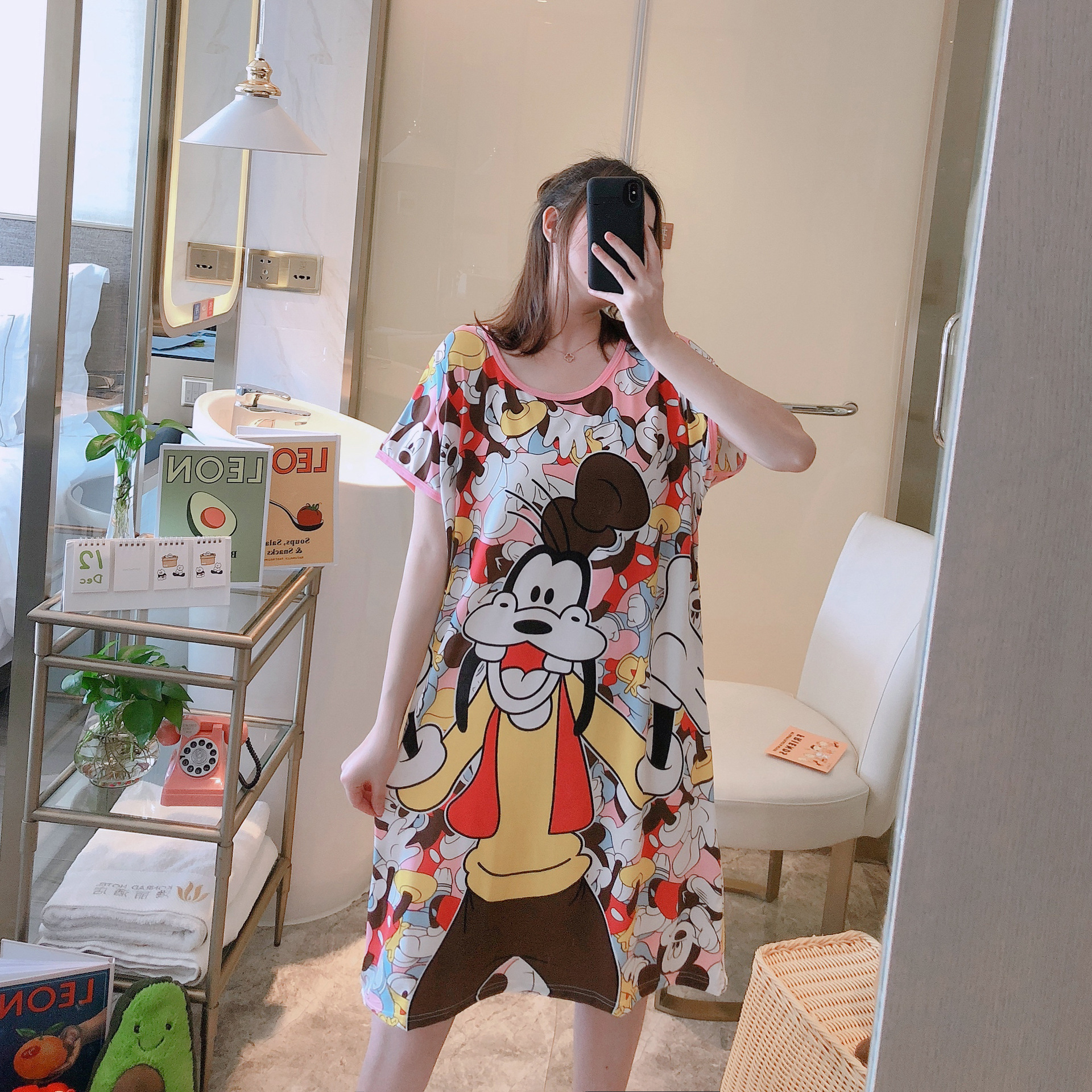 Sudeste asiático barato camisón flojo de las mujeres más tamaño Delgado verano dibujos animados manga corta pijamas inicio desgaste camisón puesto