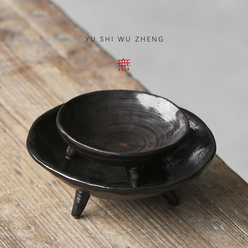 Creative Stoneware Three-legged Plate Daily-use Tableware Small Dish Bowl Fruit Plate Japanese-style Hand-made Silent Ceramic Refreshment Plate