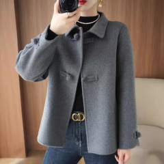 新しい中国の両面のカシミヤのコートの女性の秋冬の新型の子供の襟の短いタイプの小さい背の100% のウールのコートの女性