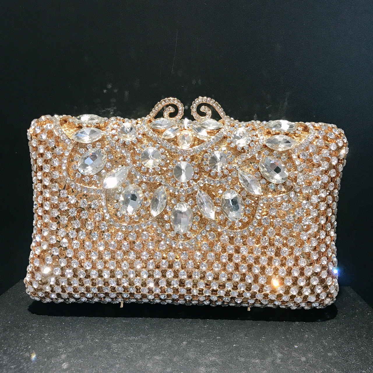 Túi clutch nữ đính kim cương thủ công kim loại rỗng dự tiệc — Màu bạc abkim Cương