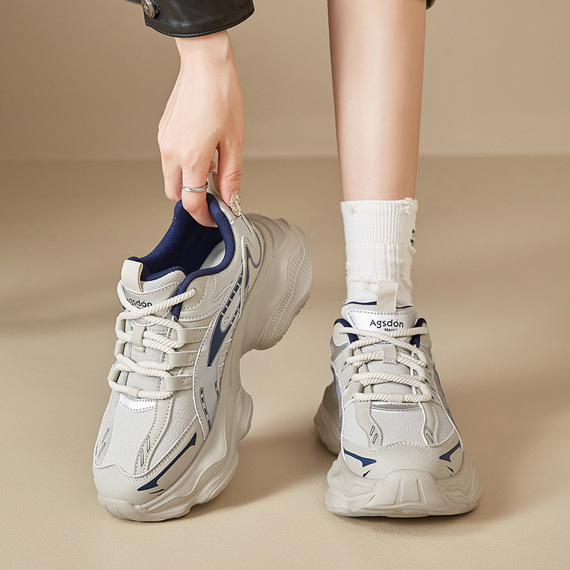 Zapatos de cuero estilo dad de Augu Shiden para mujer, novedad de otoño 2024, zapatillas casuales retro grises de suela gruesa para mujeres pequeñas