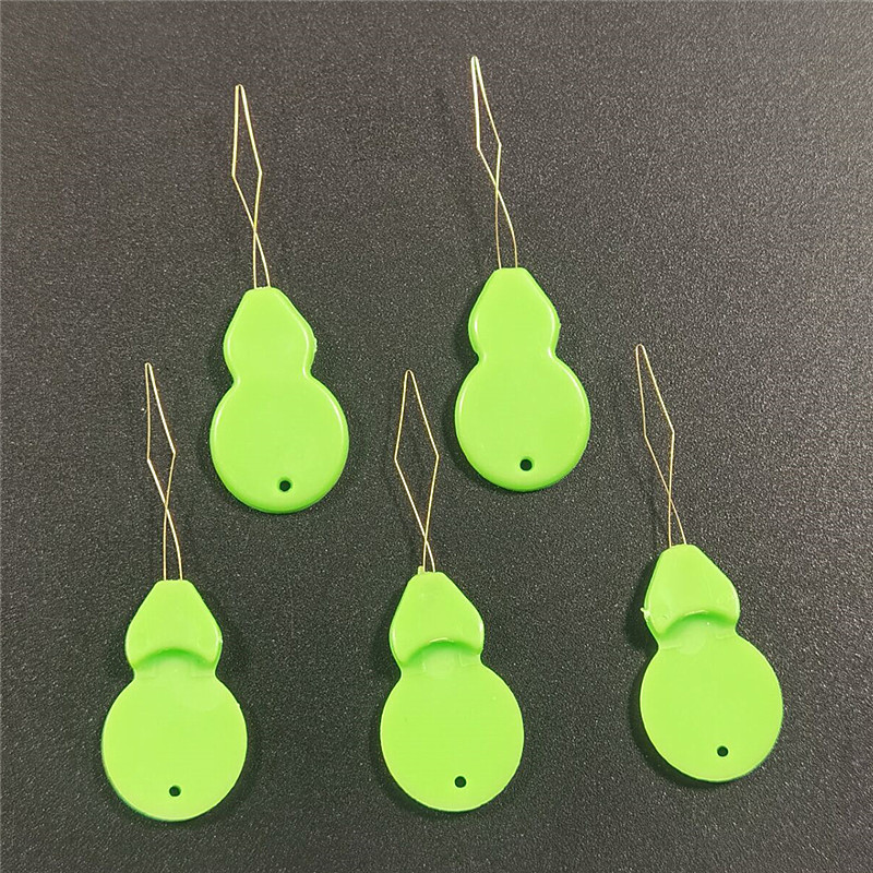 Herramienta de punto de cruz Dispositivo de enhebrado simple Dispositivo de plomo Precio único 50 piezas 1 corbata (desgaste de cuero de aluminio)