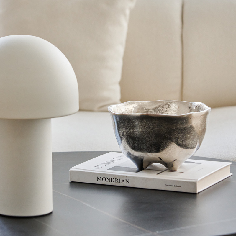 Lujo ligero indio, simple, aluminio, plata, cuencos, bandejas de frutas, adornos decorativos, macetas de flores de mesa en la Sala modelo