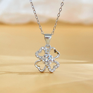 New Internet Celebrity Fashion Four-leaf Clover Pendant Necklace Women's Niche Fashion Light Luxury Collarbone Chain for Girlfriend Jewelry
