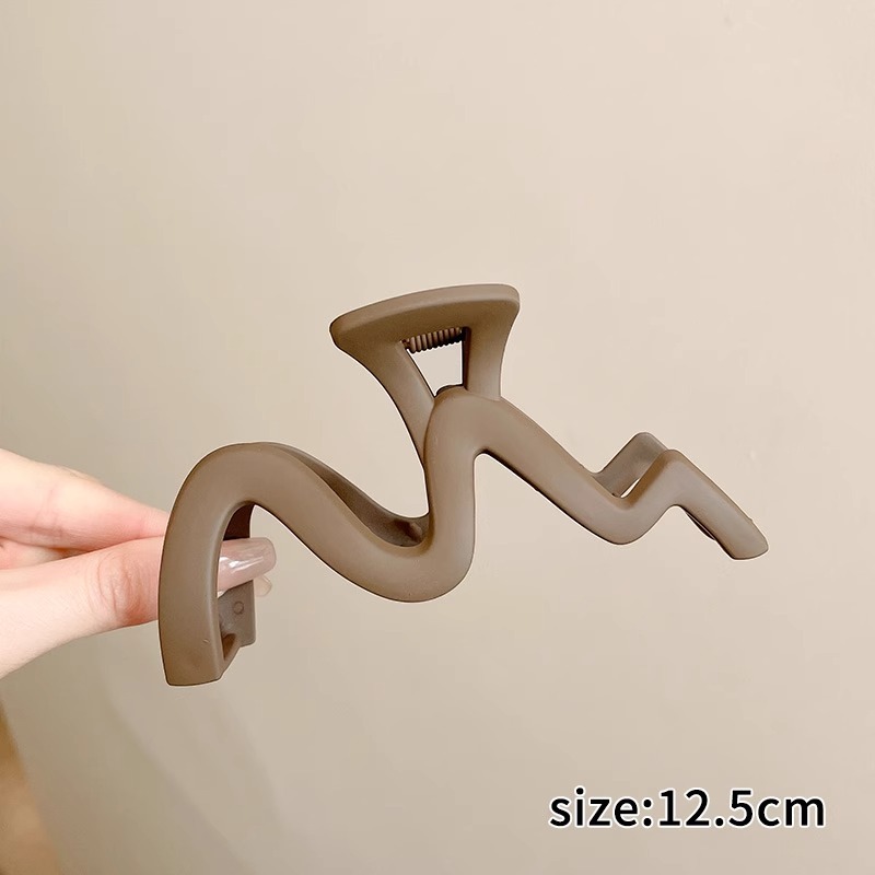 Zhao Lusi mismo estilo de clip de agarre de lazo femenino 2025 nuevo clip de tiburón grande de alta gama en la parte posterior de la cabeza horquilla