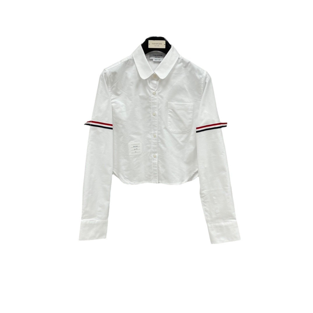 メーカー直営tb露出臍シャツ純色オックスフォード紡績双袖標準白半ズボンシャツ女性大衆感デザイン