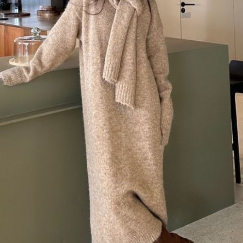 韩版配大衣内搭打底针织连衣裙女秋冬新款中长款软糯v领毛衣裙子