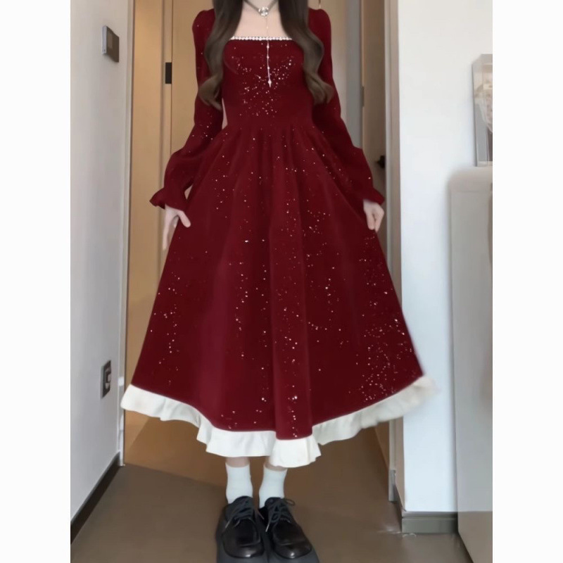 Women's plus size Dress Red Elegant Christmas Square Collar Velvet dress Slimming Waist Autumn and Winter High-end Dress Women's plus size Dress Red Elegant Christmas Square Collar Velvet dress Slimming Waist Autumn and Winter High-end Dress