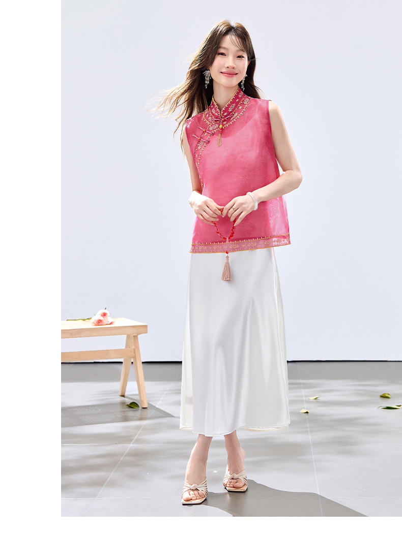 Đầm hai dây kèm áo vest lửng thêu hoa cổ đứng nữ tính — màu hồng đậm, Xanh lục chi tiết 9