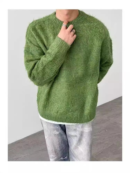 Men's casual knitted atmospheric sweater with a round collar