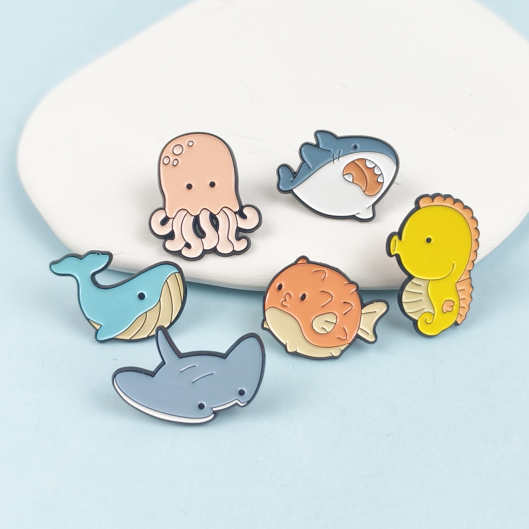 Insignia creativa de animales marinos Dibujos animados linda forma regalo joyería broche transfronterizo ins metal ropa collar