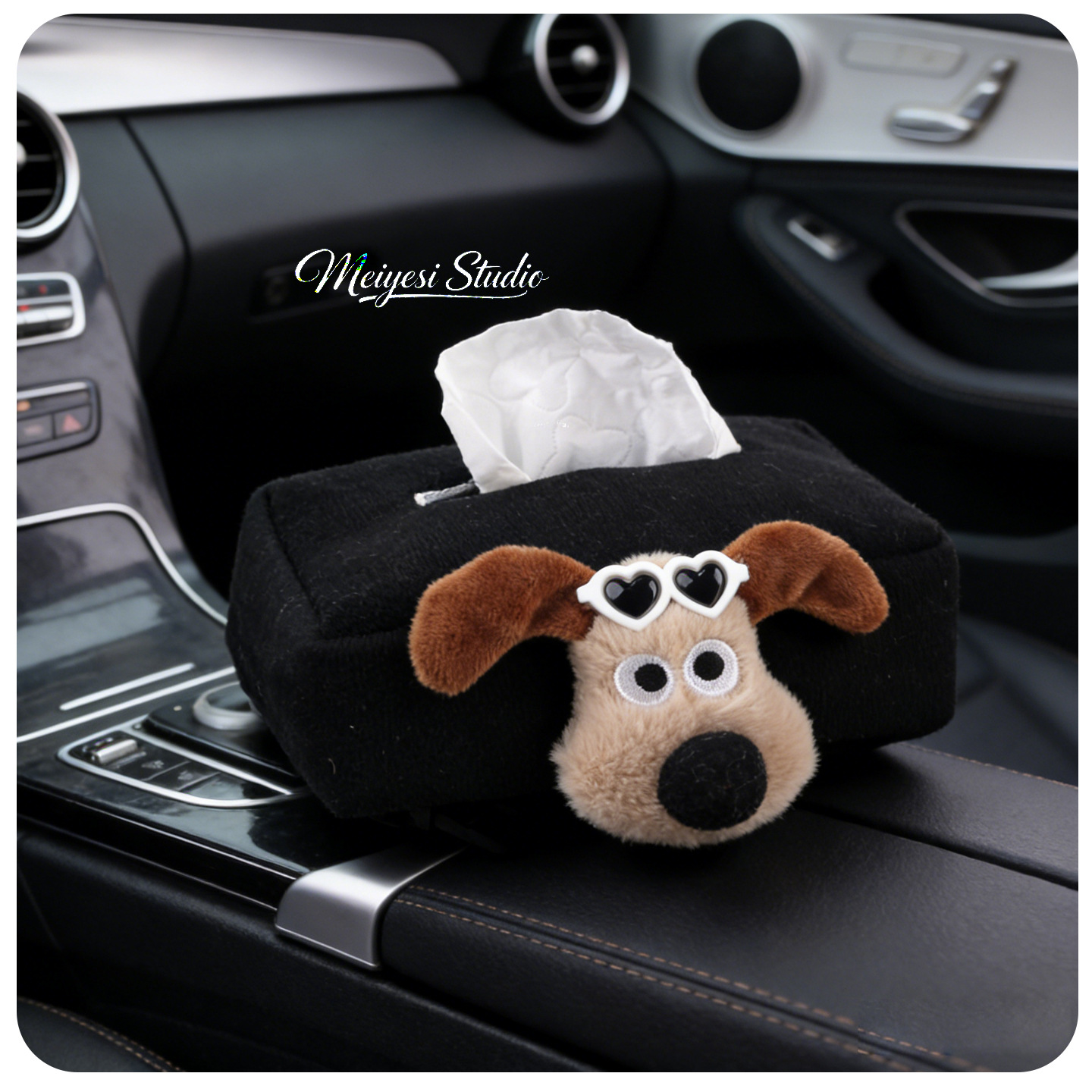 Muñeca encantadora para automóviles en el interior de la caja de reposabrazos de automóviles, caja de toallas de papel, caja de extracción de papel, almacenamiento creativo de alto valor facial, popularidad en línea, mujer