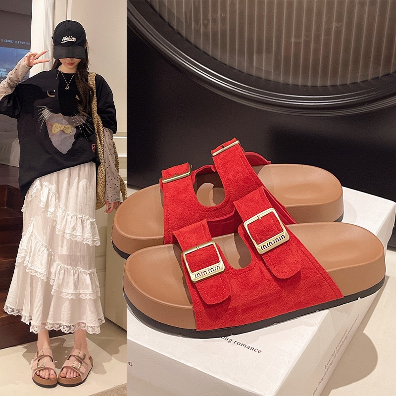 Thick-Soled Birkenstock Slippers for Women's Spring and Summer Outer Wear 2025 New Flats Shoes Beach Soft-Soled Slippers with a Sense of Stepping on Shit