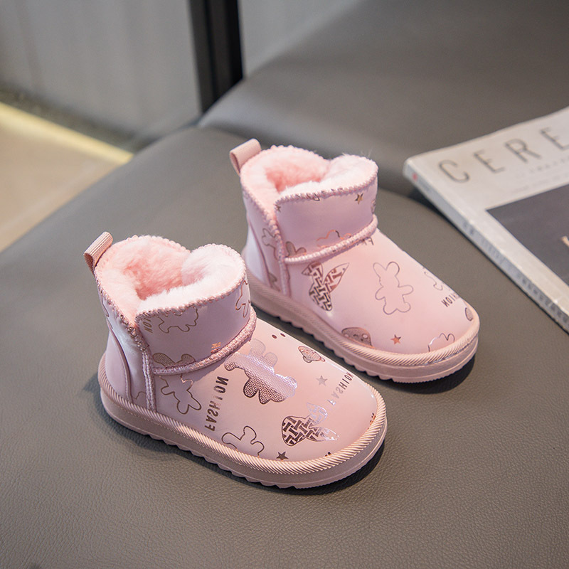 Scarpe di cotone per ragazze 2023 nuovi stivali invernali di cotone spesso e peluche per bambini Le suole morbide per ragazze tengono al caldo Scarpe di peluche per bambini_voghion.com