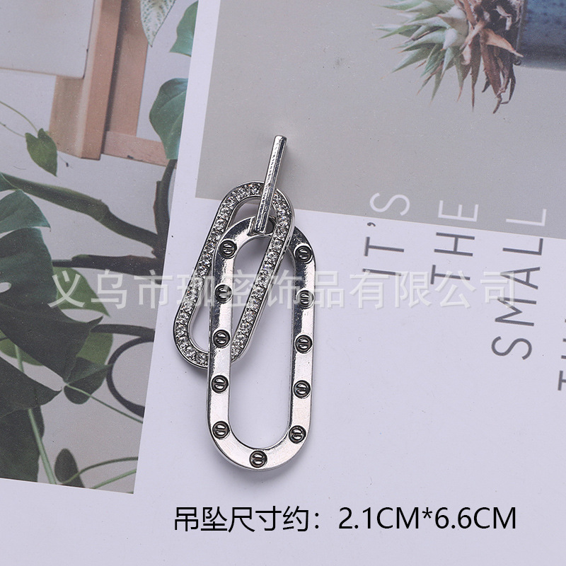 Collar de calle europeo y americano moda masculina hip hop estilo frío todo partido Internet celebridad aleación personalidad moda femenina ins suéter cadena colgante