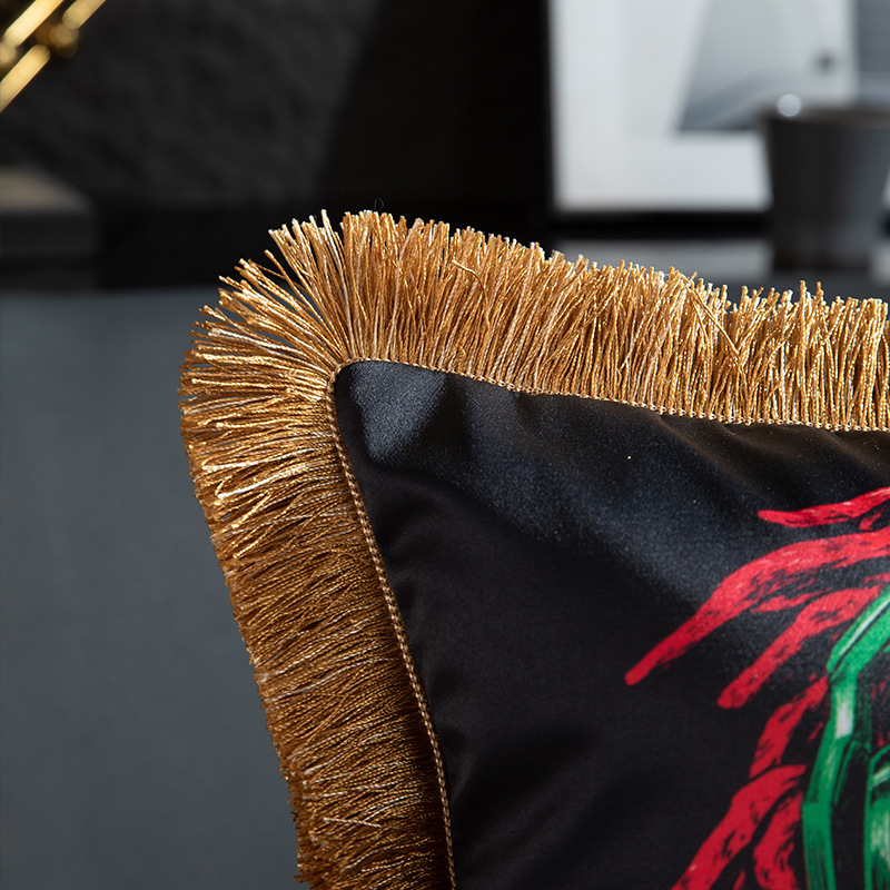 Federa per cuscino effetto seta di lusso con nappa dorata per divano_voghion.com