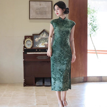 贝之韵绿色复古新中式改良月牙袖旗袍女2025秋冬新款国风素雅日常