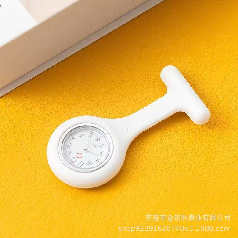 Venta directa de fábrica comercio exterior dibujos animados unisex cuarzo retráctil silicona reloj de enfermera examen de estudiante reloj de bolsillo simple