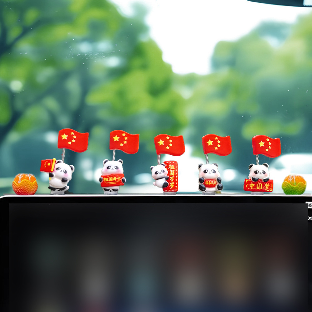 Decoraciones de automóviles 2025 nuevos pandas patrióticos en la pantalla de la consola decoración adorable e interesante