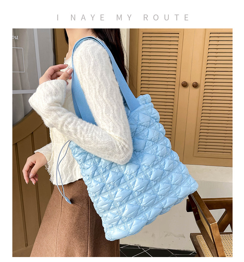 Women's Crossbody Bag Plush Embossed Shoulder Bag Autumn Winter_voghion.com