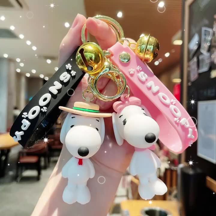 Snoopy Doll Keychain Silicone Car Couple Key Pendant Backpack Small Ornament Keyring Holiday Gift