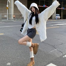 时尚钩花毛衣外套女慵懒风纯色V领大码上衣休闲百搭软糯针织开衫