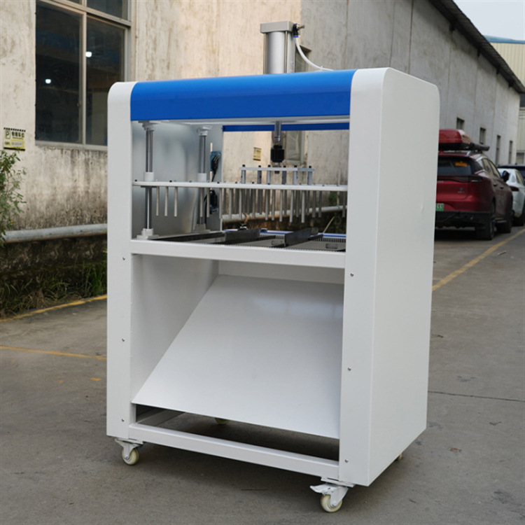 Máquina de expulsión de residuos EPE Máquina de descarga de residuos de algodón perla Máquina de limpieza de residuos de algodón perla Máquina integrada de descarga de residuos de estampado de algodón perla