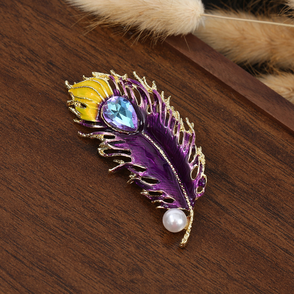 Retro Vintage Style Pin Leaf Peacock Colorful Alloy Feather Zircon Unisex Corsage display picture 15