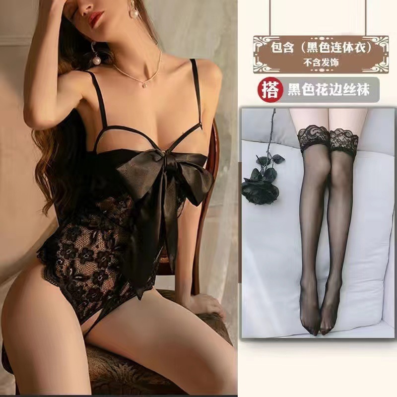 블랙 + 블랙 스타킹